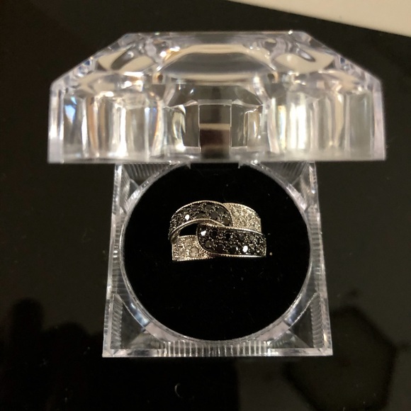 Twisted Crystal Ring, Sz 7.5 - Picture 1 of 5